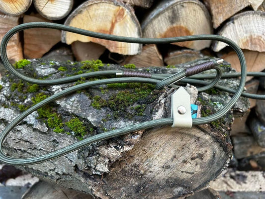 Green and brown slip lead